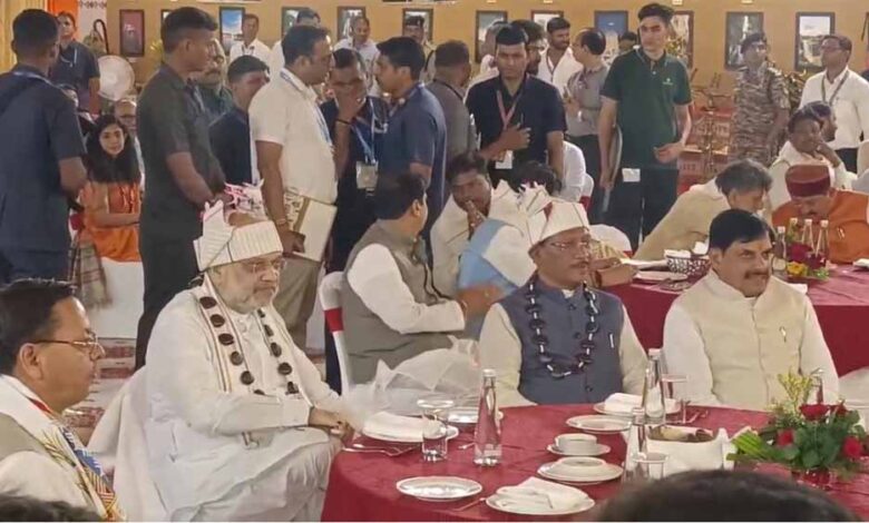 लोकनृत्यों-की-रंगारंग-प्रस्तुति-में-झूमे-अमित-शाह,-बादल-अकादमी-में-तीन-मुख्यमंत्री-भी-रहे-मौजूद