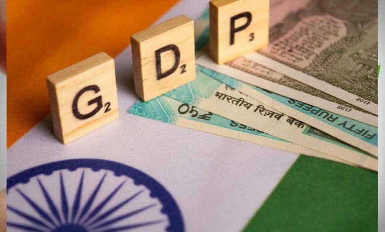 GDP में गिरावट के संकेत, फिर भी भारत की रफ्तार बरकरार; अर्थव्यवस्था से जुड़ी आई मिश्रित खबर