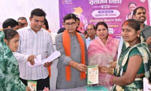 सरकार-गांव,-गरीब-और-किसानों-के-कल्याण-के-लिए-समर्पित-मंत्री-टंक-राम-वर्मा