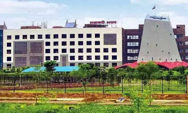 pwd-का-बड़ा-आदेश:-sdo-से-लेकर-enc-तक-सभी-अधिकारियों-को-मुख्यालय-में-रहने-के-निर्देश,-ठेकेदारों-को-हर-महीने-होगा-भुगतान