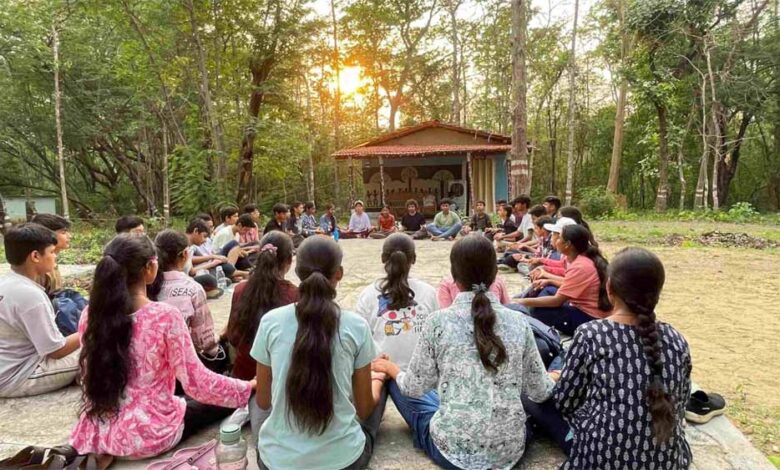 देवपुर में समर कैंप का आयोजन- बच्चों ने प्रकृति के सानिध्य में सीखा टीम भावना और रोमांच का पाठ