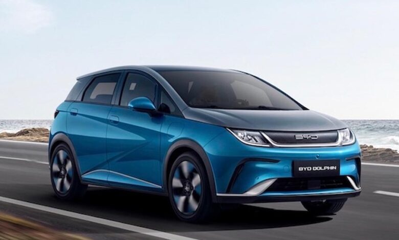 1000km-रेंज-और-पेट्रोल-बैकअप-के-साथ-byd-dolphin-लॉन्च,-ev-मार्केट-में-मचाएगी-धमाल