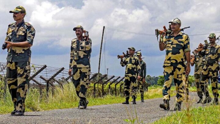 बांग्लादेश-बॉर्डर-का-600-km-लंबा-‘डार्क-जोन’,-घुसपैठियों-के-लिए-बना-बड़ा-रास्ता
