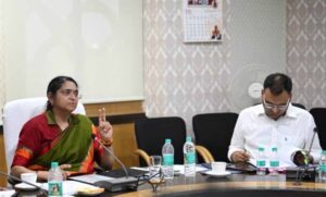 निकायों-में-सुशासन,-जवाबदेही-और-जन-सेवा-को-दें-सर्वोच्च-प्राथमिकता,-नगरीय-प्रशासन-विभाग-की-सचिव-शंगीता-आर.-ने-वीडियो-कॉन्फ्रेसिंग-से-ली-सभी-194-निकायों-की-बैठक