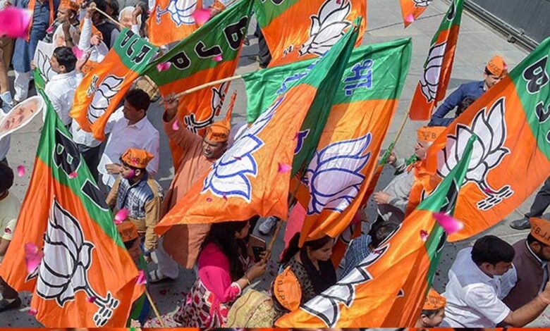 भाजपा-में-महिला-मोर्चा-अध्यक्ष-पद-पर-घमासान,-सांसद-और-विधायक-आमने-सामने