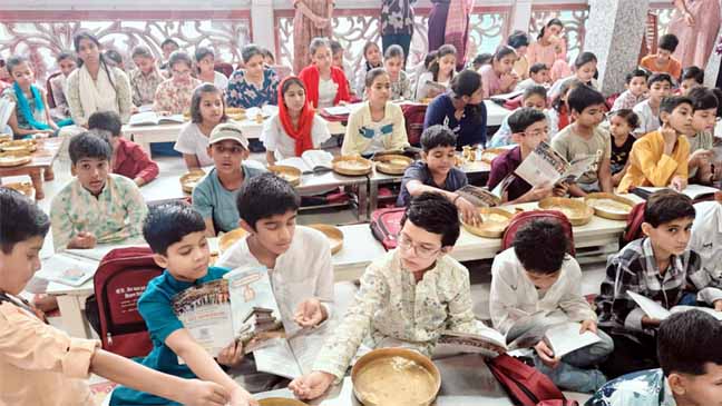 गर्मियों-की-छुट्टियों-में-जैन-बच्चे-सीख-रहे-सात्विक-जीवन-का-पाठ-—-अभिषेक-पूजा-से-शुरू-होती-है-हर-सुबह