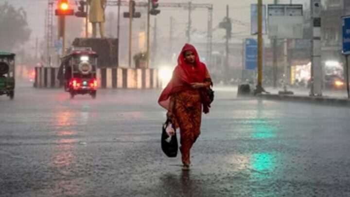 मॉनसून-ने-दी-दस्तक:-16-राज्यों-में-बारिश-का-अलर्ट,-यूपी-से-बंगाल-तक-झमाझम-बरसेंगे-बादल
