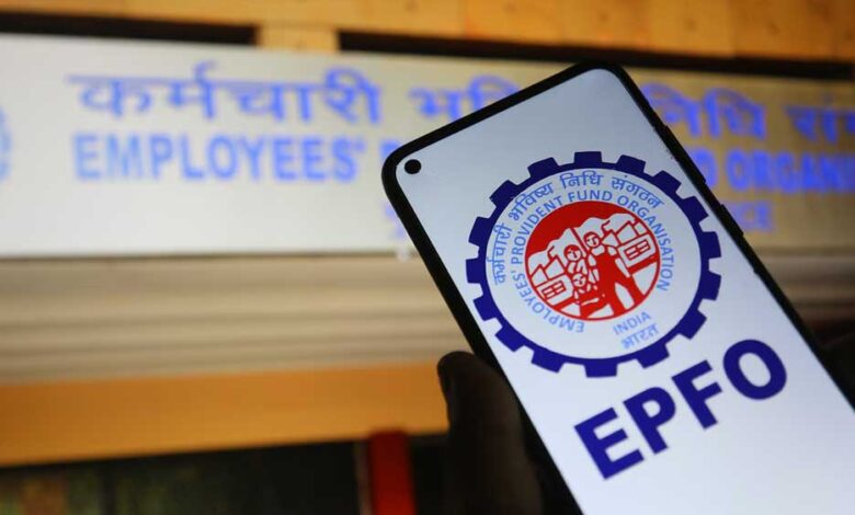 pf-खाताधारकों-के-लिए-बड़ा-अपडेट:-epfo-ब्याज-जमा-होने-में-क्यों-हो-रही-देरी,-जानिए-ताजा-स्थिति