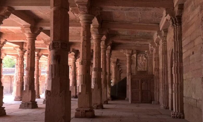 भोजशाला-गर्भगृह-में-गुपचुप-रखी-गई-मां-वाग्देवी-की-प्रतिमा,-asi-ने-तुरंत-हटाया;-सुरक्षा-बढ़ाई-गई