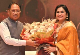 फिल्में-समाज-में-सकारात्मक-बदलाव-की-सशक्त-माध्यम-हैं-–-मुख्यमंत्री-विष्णु-देव-साय