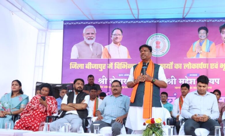 वन-मंत्री-केदार-कश्यप-ने-बीजापुर-जिले-को-18-करोड़-रुपए-से-अधिक-के-विकास-कार्यों-की-दी-सौगात