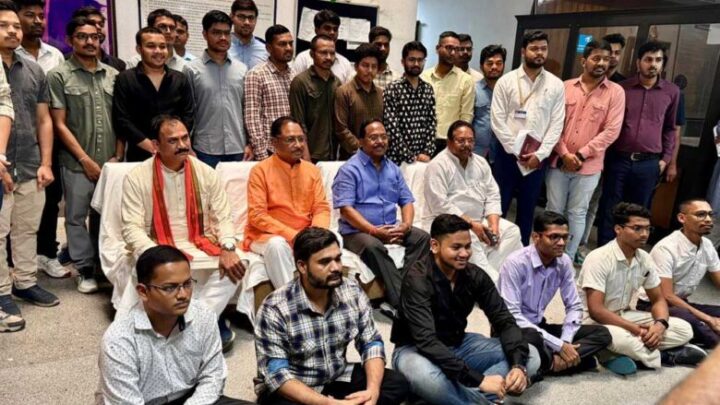 सीटों-की-संख्या-को-बढ़ाने-का-सुखद-परिणाम:-ट्राइबल-हॉस्टल-के-13-अभ्यर्थियों-ने-रचा-कीर्तिमान