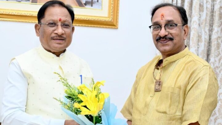 मुख्यमंत्री-से-छत्तीसगढ़-योग-आयोग-के-नवनियुक्त-अध्यक्ष-संजय-अग्रवाल-ने-की-सौजन्य-मुलाकात