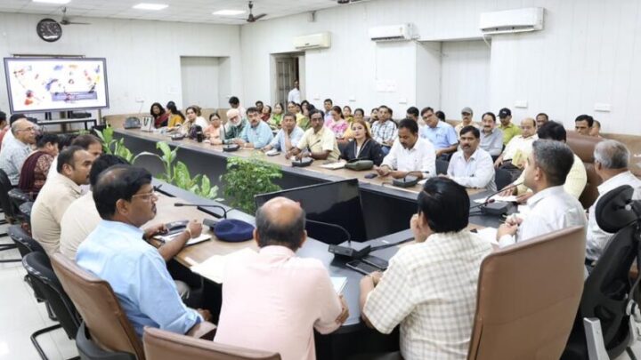 neet-परीक्षा-के-लिए-mp-में-कड़े-इंतजाम,-सेंटरों-पर-जैमर-cctv;-भोपाल,-इंदौर-और-रतलाम-के-बीच-स्पेशल-ट्रेनें-चलेंगी