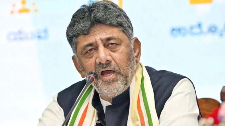 कर्नाटक-की-‘5-गारंटी’-योजनाओं-का-लाभ-अब-सिर्फ-वोटर-लिस्ट-में-नाम-वालों-को-मिलेगा