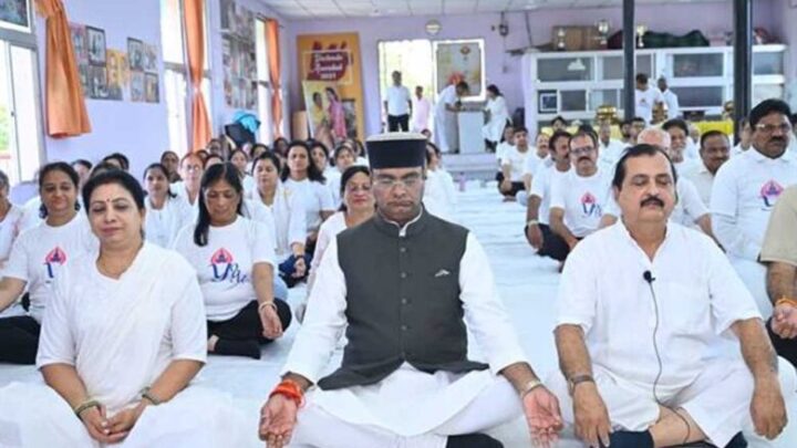 बड़ा-तालाब-से-टीटी-नगर-स्टेडियम-तक-गूंजा-योग-का-संदेश