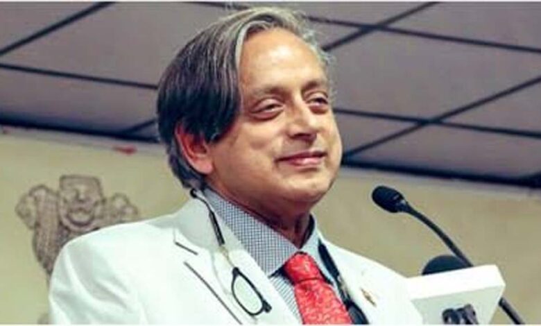 जी-7-में-मोदी-की-सराहना-पर-थरूर-के-बयान-से-सियासी-घमासान,-बीजेपी-ने-कांग्रेस-पर-साधा-निशाना